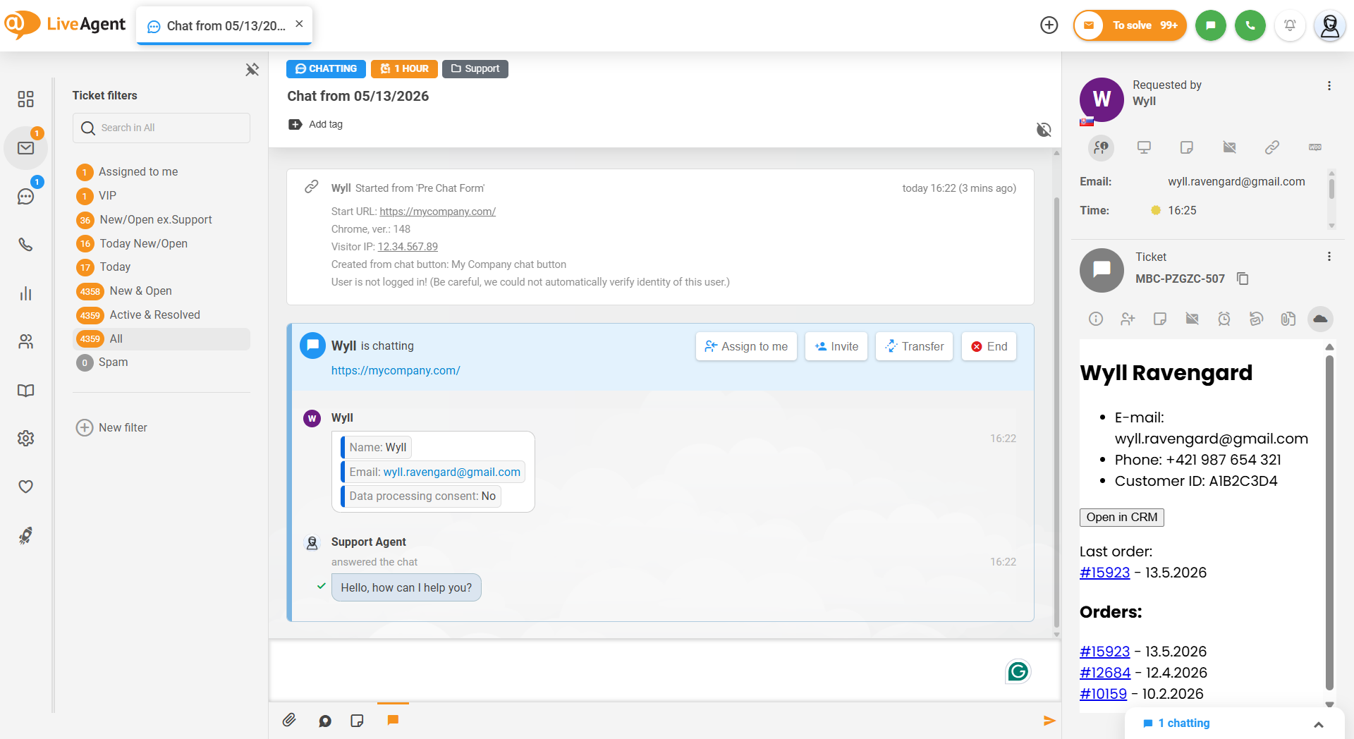 Zgłoszenie LiveAgent z wyświetlanymi zewnętrznymi informacjami o kliencie