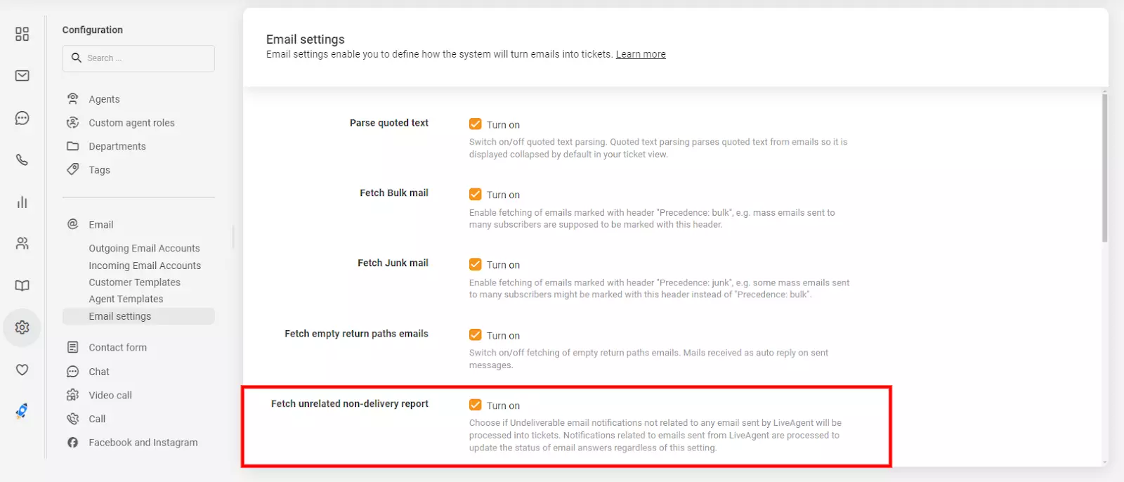 Ustawienia poczty e-mail w LiveAgent pokazujące opcję 'pobierz niezwiązany raport o niedostarczeniu