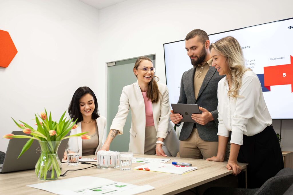 Zespół obsługi klienta INNPRO na spotkaniu